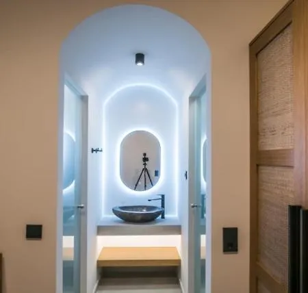 Ammos Boutique Apartments & Suites Hotel 3*