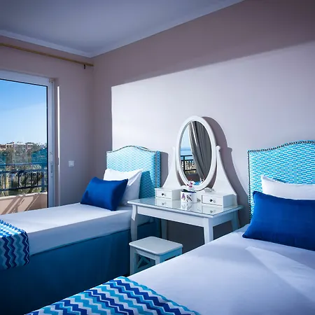 Ammos Boutique Apartments & Suites Hotel